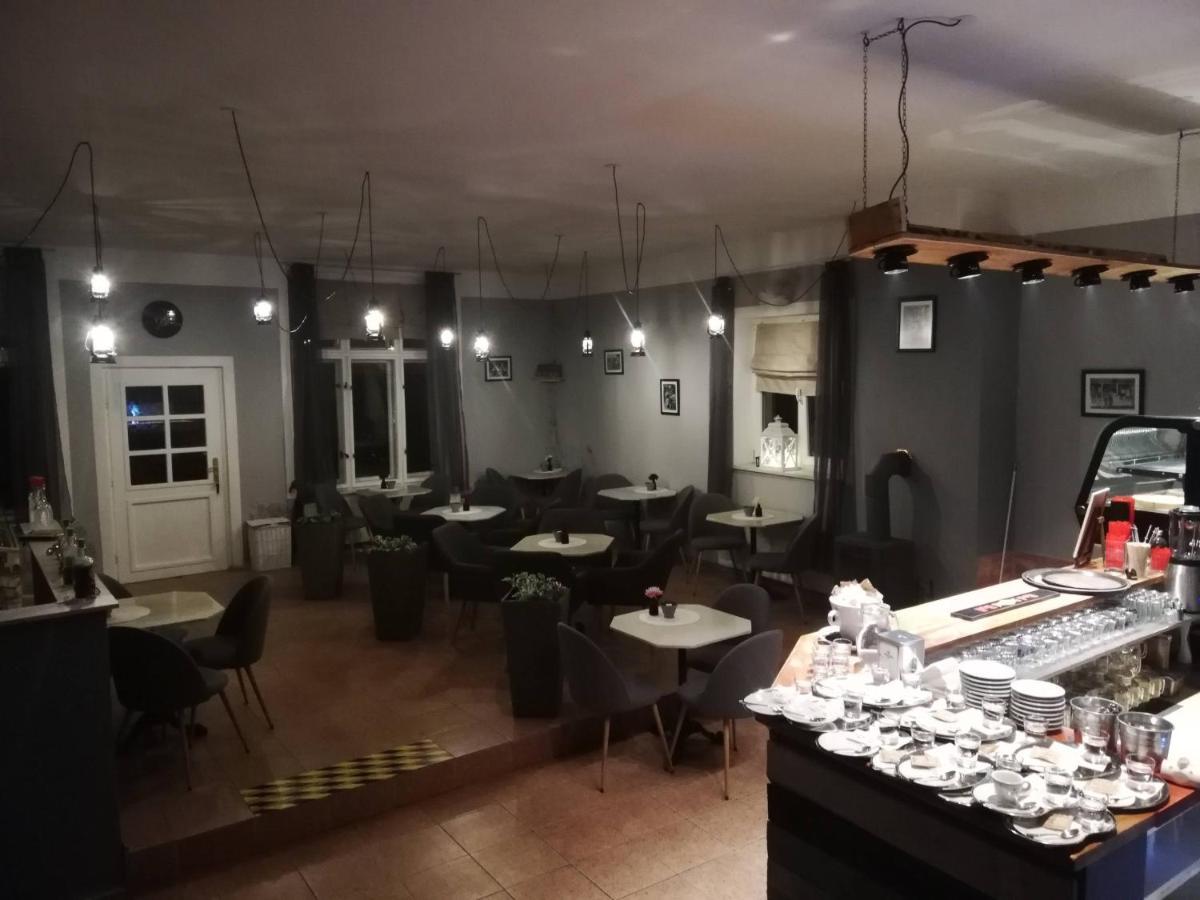 Hotel St. Maur à Bečov nad Teplou Extérieur photo